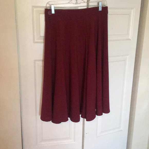 Modcloth Dresses & Skirts - ModCloth Bugle Joy Midi skirt in burgundy